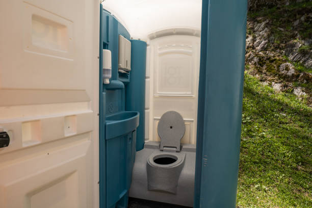 Portable Toilet Options We Offer in Inglis, FL